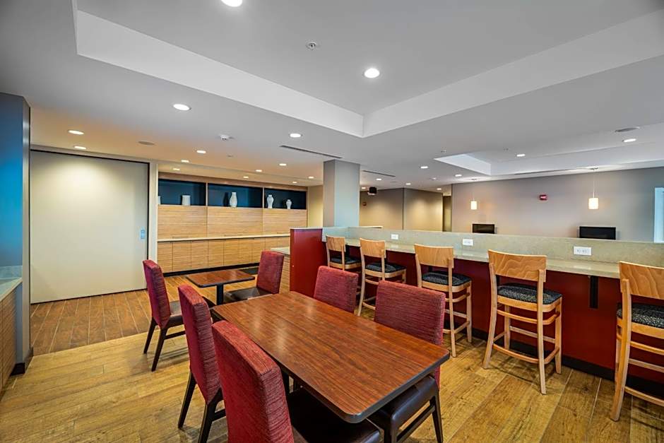 TownePlace Suites by Marriott Milwaukee Oak Creek