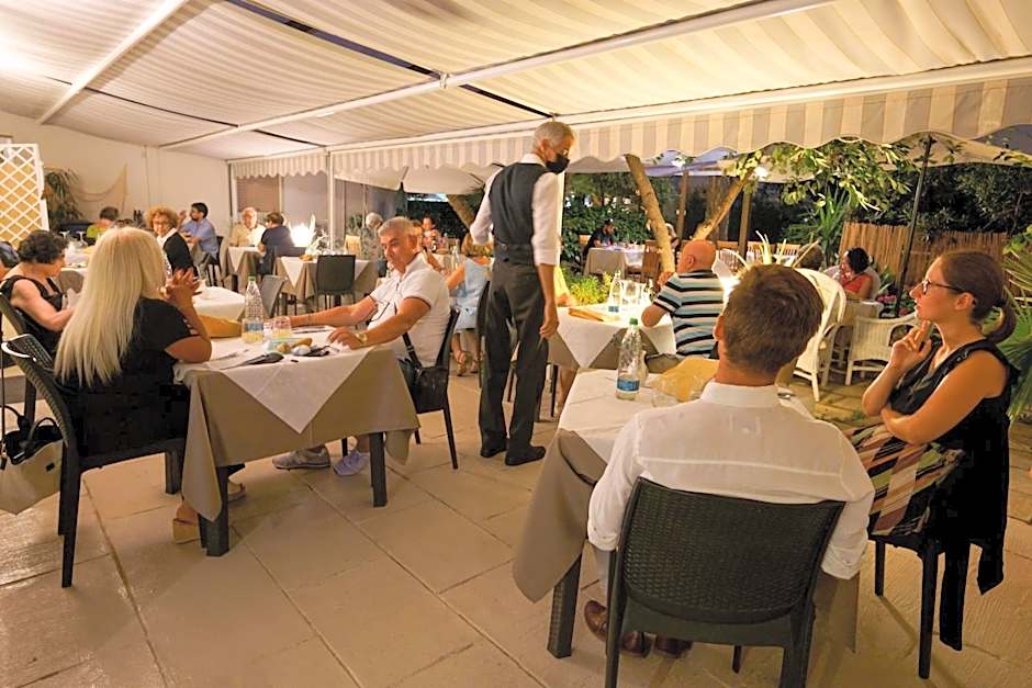 Hotel Ausonia