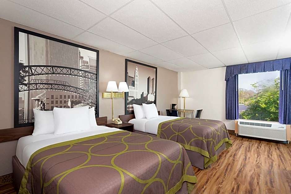 Super 8 by Wyndham Columbus