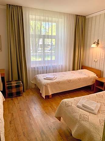 Economy Triple Room