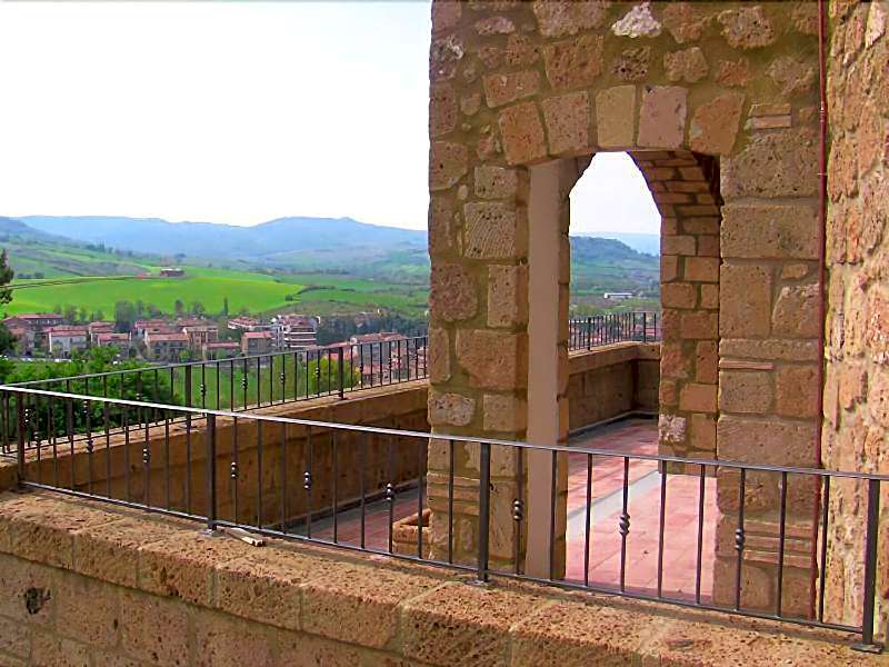 B&B Chiara e Benedetta (La villa degli Ulivi)