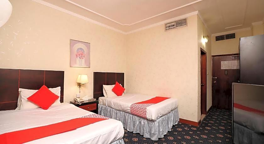 OYO 112 Semiramis Hotel