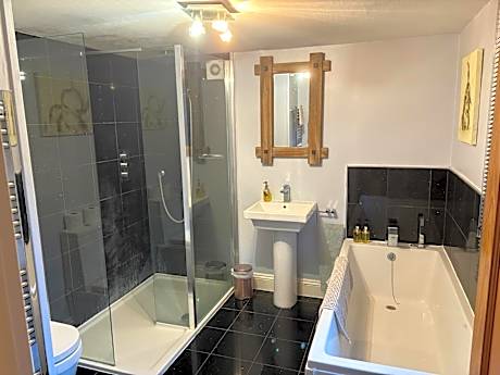 Twin Room with Shared Bathroom