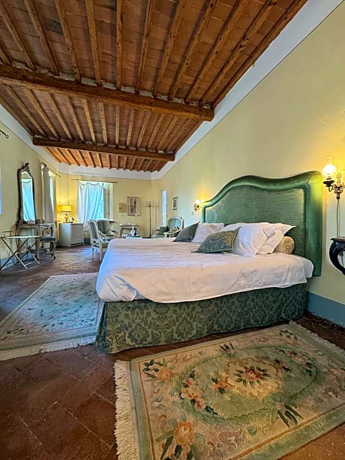 Villa La Dogana B&B di Charme - Historic Villa with a beautiful garden - private parking