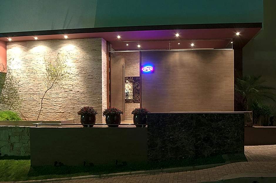 Las Ventanas Suites Hotel