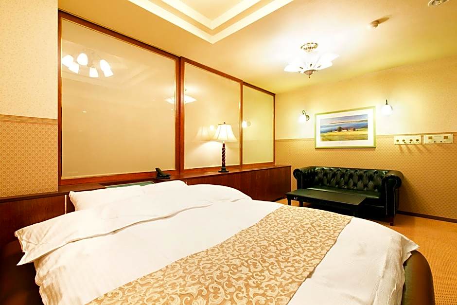 Hotel Luna (Adult Only)