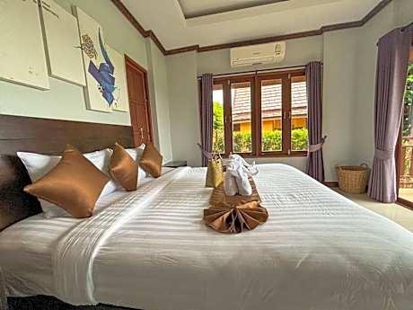 One-Bedroom Villa Sea View