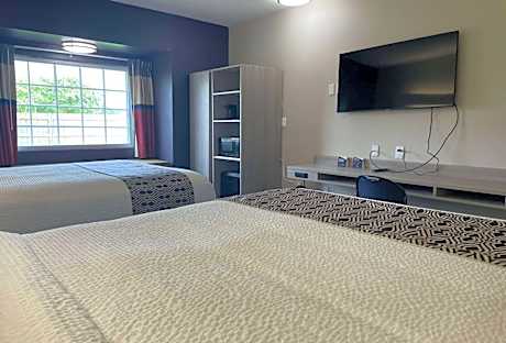 Queen Room with Two Queen Beds - Non-Smoking