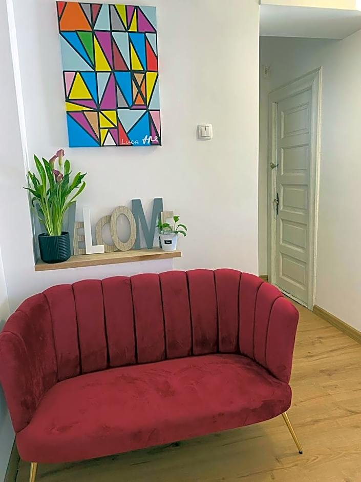 Private room at Ceausescu's place in Old City Unirii Square