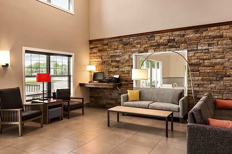 Country Inn & Suites by Radisson, Buffalo, MN