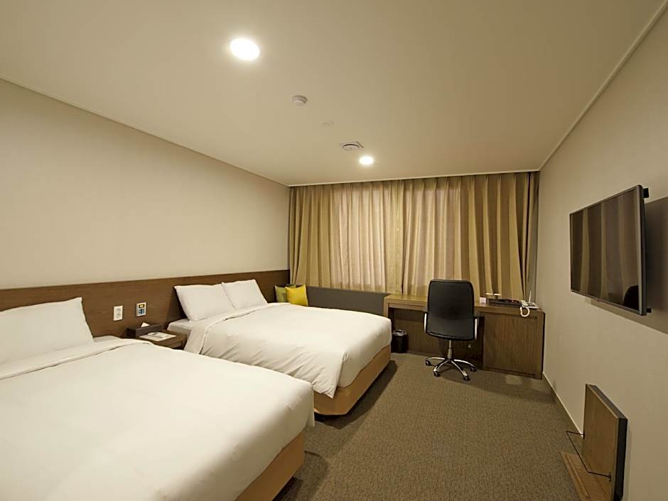 Jeonju Yeonghwa Hotel