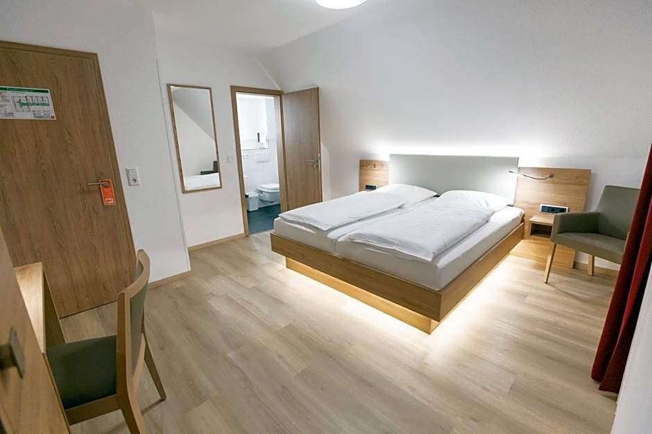 Photo 1 of 5 of Double Room