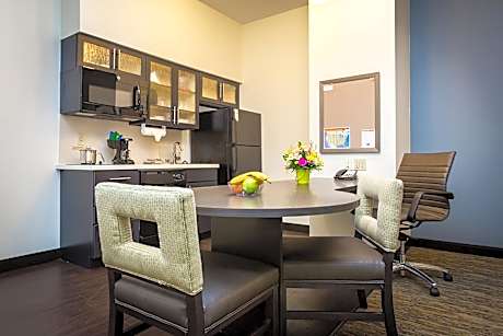 One-Bedroom KIng Suite - Accessible