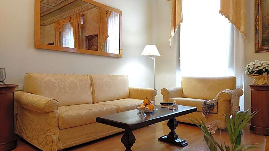 Tornabuoni La Petite Suite