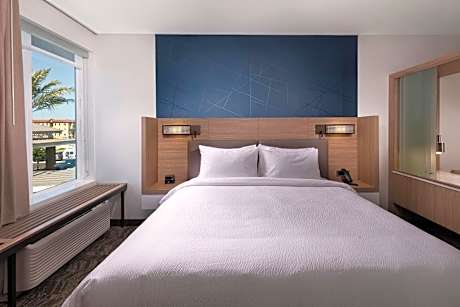 Studio with King Bed, Partial Ocean View, Balcony and Sofa Bed