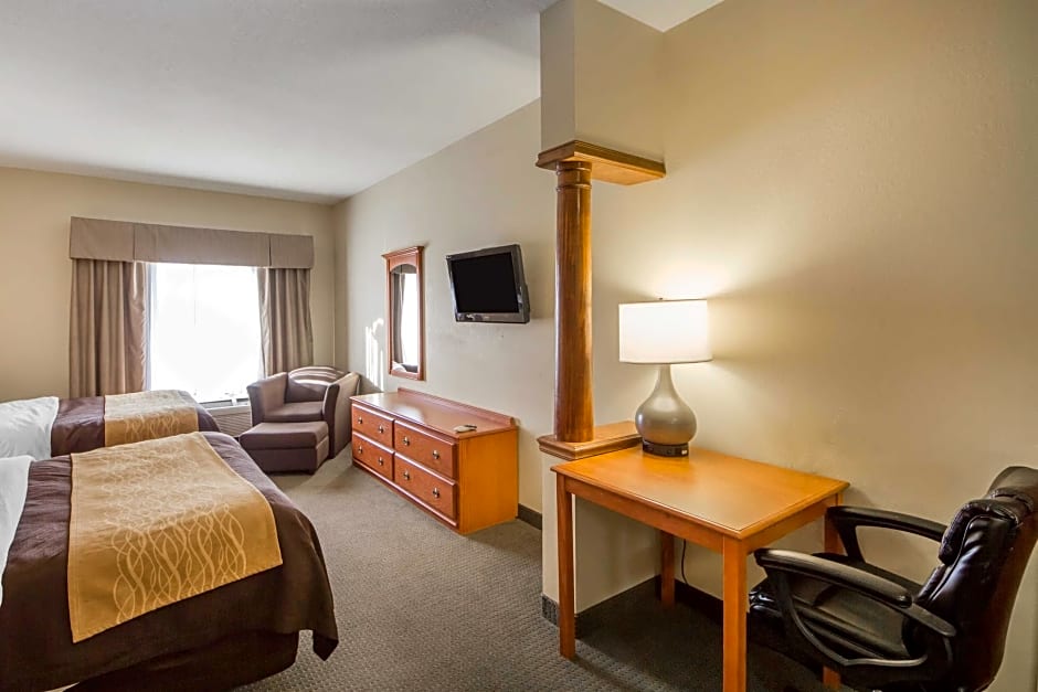 Quality Inn & Suites MidAmerica Industrial Park Area
