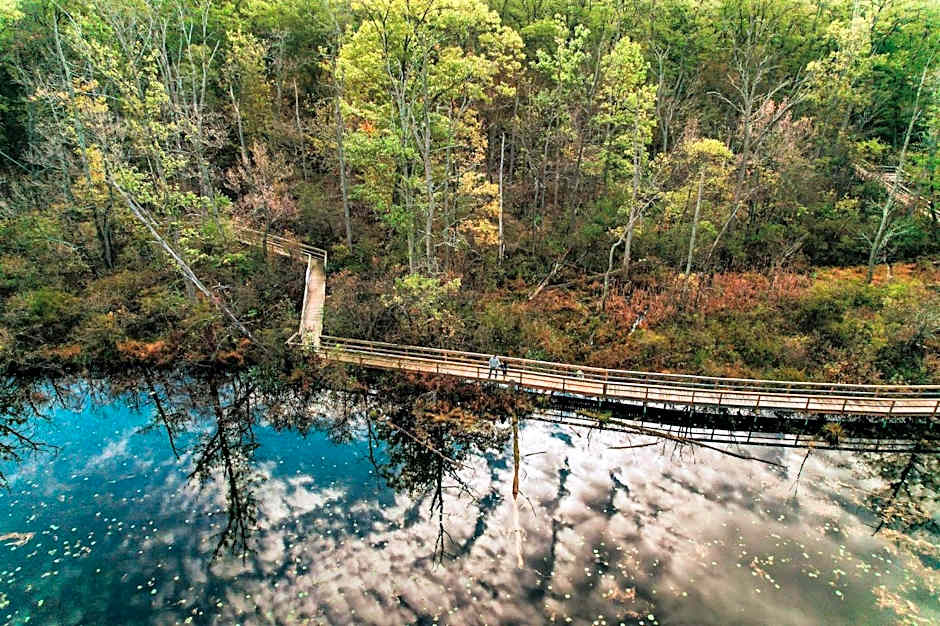 Holiday Inn Express - Strathroy By IHG