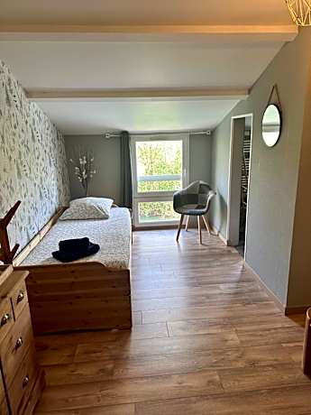 Quadruple Room with Private Bathroom