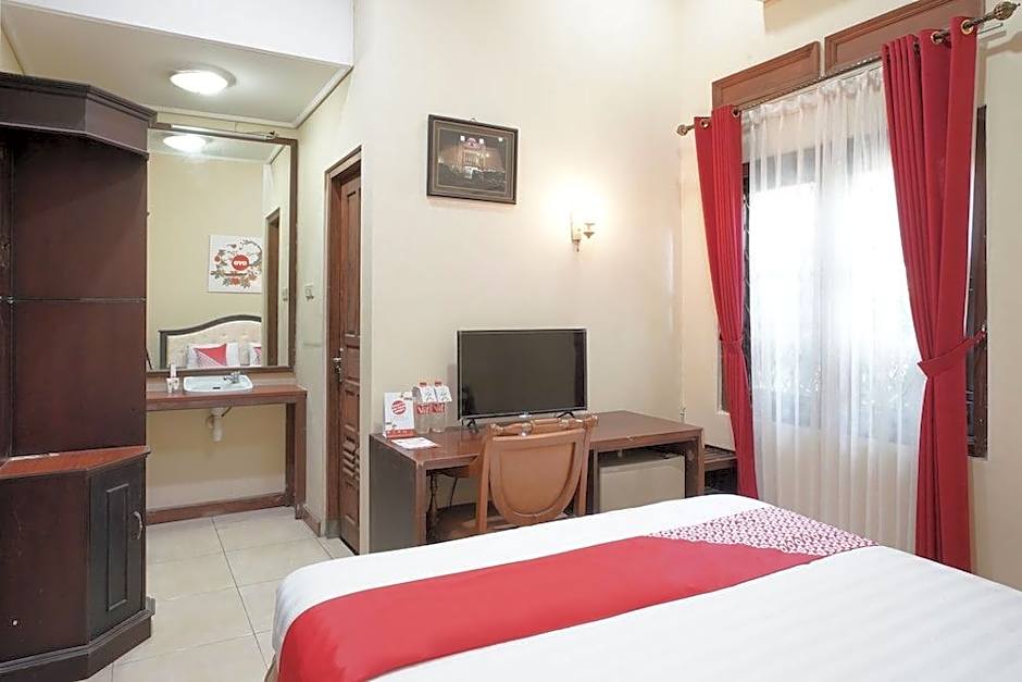 Ndalem Maharani Guest House