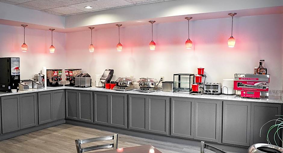 Ramada by Wyndham Sellersburg/Louisville North