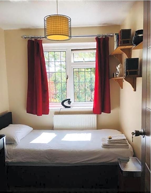 Bianca's House Hotel Heathrow Airport