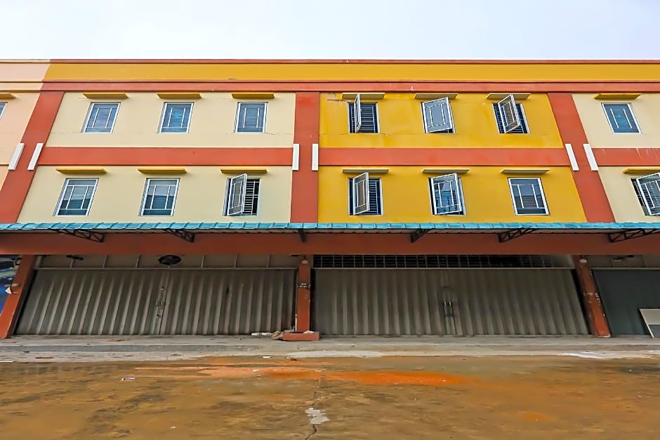 OYO 92451 Hasan House Syariah 2