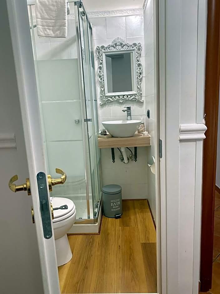 MILUAR - centro storico - lungo la via della Musica