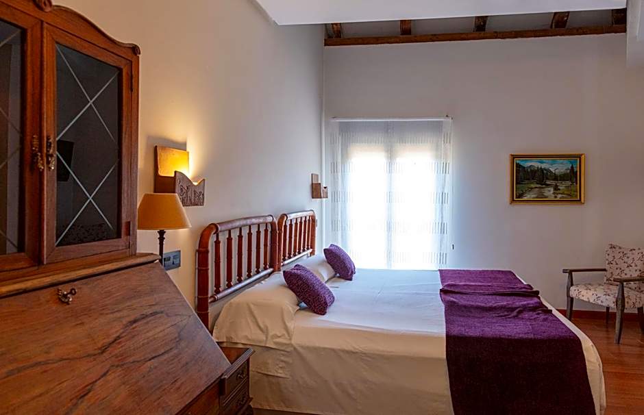 Photo 1 of 14 of 1 Double Bed or 2 Beds