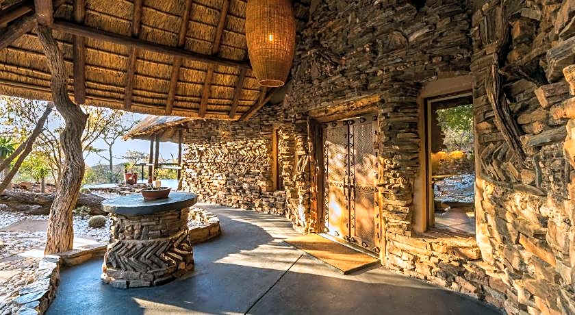 Impodimo Game Lodge