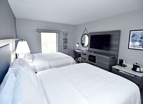 Room with Two Queen Beds - Non-Smoking