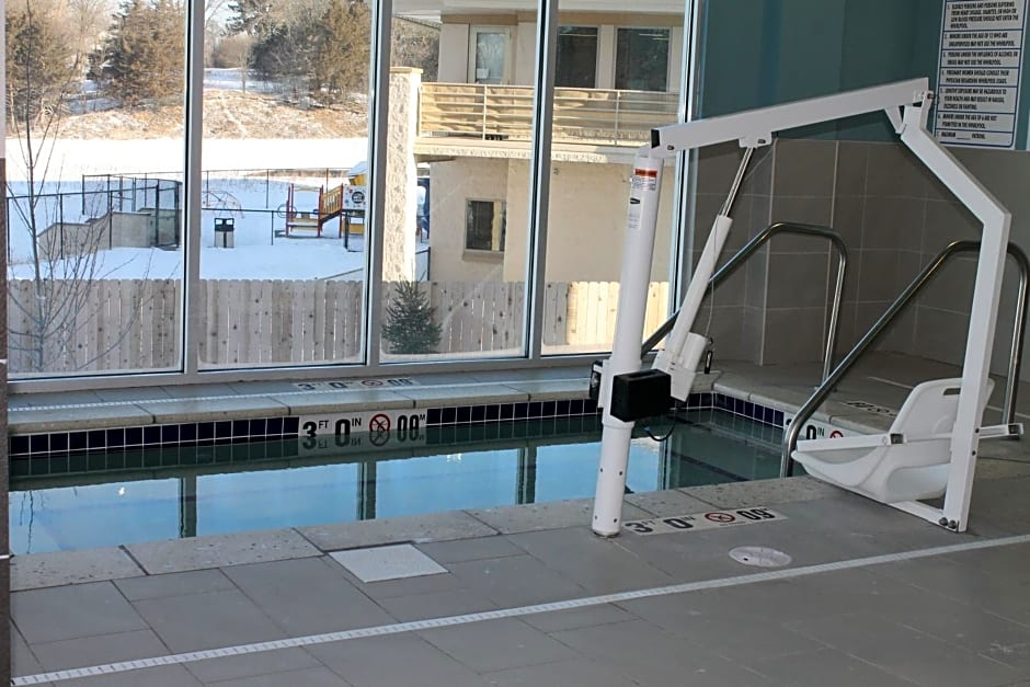 Holiday Inn Express And Suites Hudson I-94 By IHG