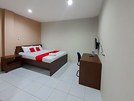 RedDoorz Plus at Pelita Guest House Balikpapan