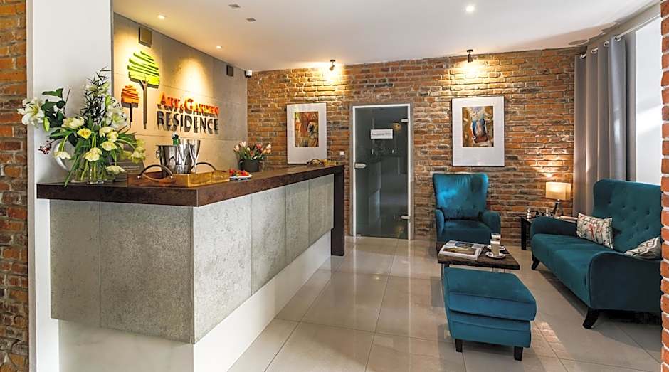 Art & Garden Residence