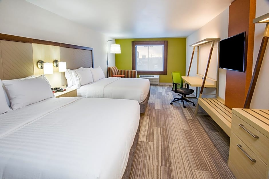 Holiday Inn Express & Suites PAHRUMP