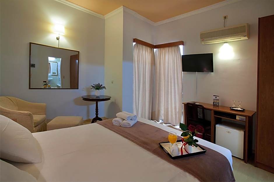 Grand Hotel Loutraki