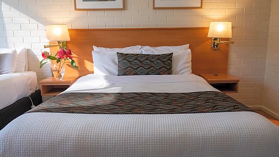 Parkview Motor Inn and Apartments