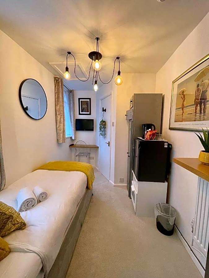 Blue Skye Guest House 8