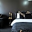 Medusa's Luxe Retreat - Prime Surfers Paradise Spot