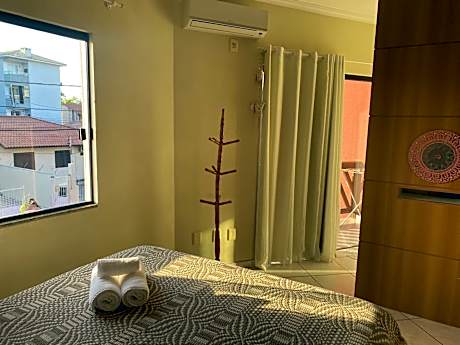 Apartment with Pool View