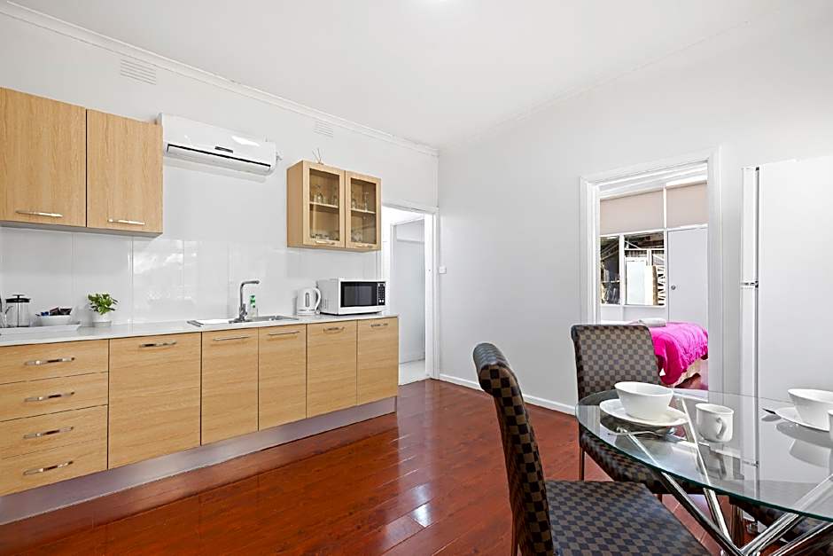Torrumbarry Motel