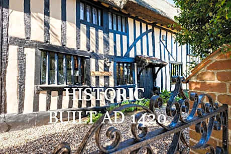 The Greyhound - Historic former Inn