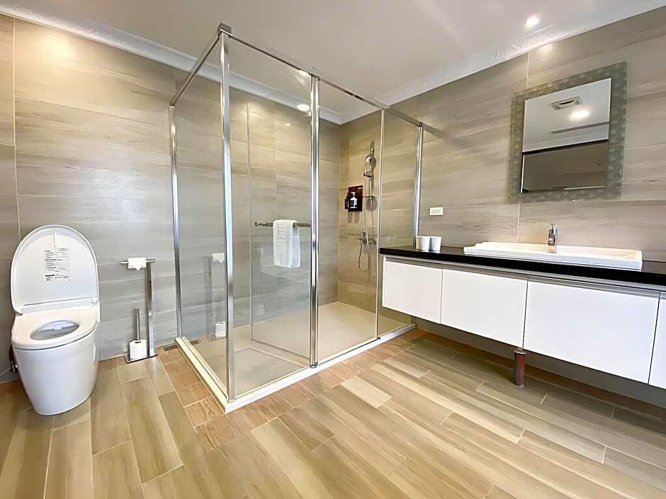 Fengjia JinRui Hotel