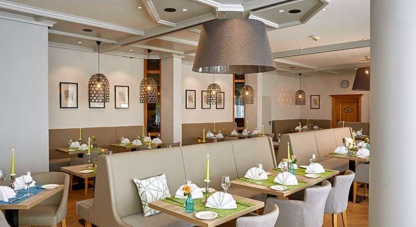 Sunday Hotel Stuttgart Herrenberg