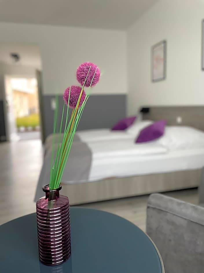 PRIMA Inn HOTEL & HOF NEURUPPIN - digitales & rezeptionsloses Motel