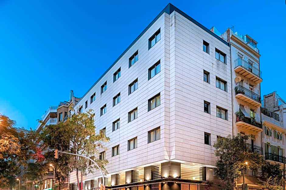 AC Hotel by Marriott Irla