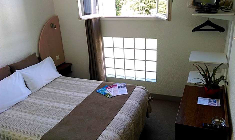 Adonis Lourdes - Notre Dame de la Sarte