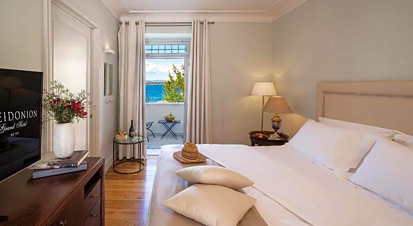 Poseidonion Grand Hotel