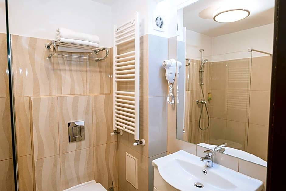 Hotel Duke Armeneasca - Ex Tempo