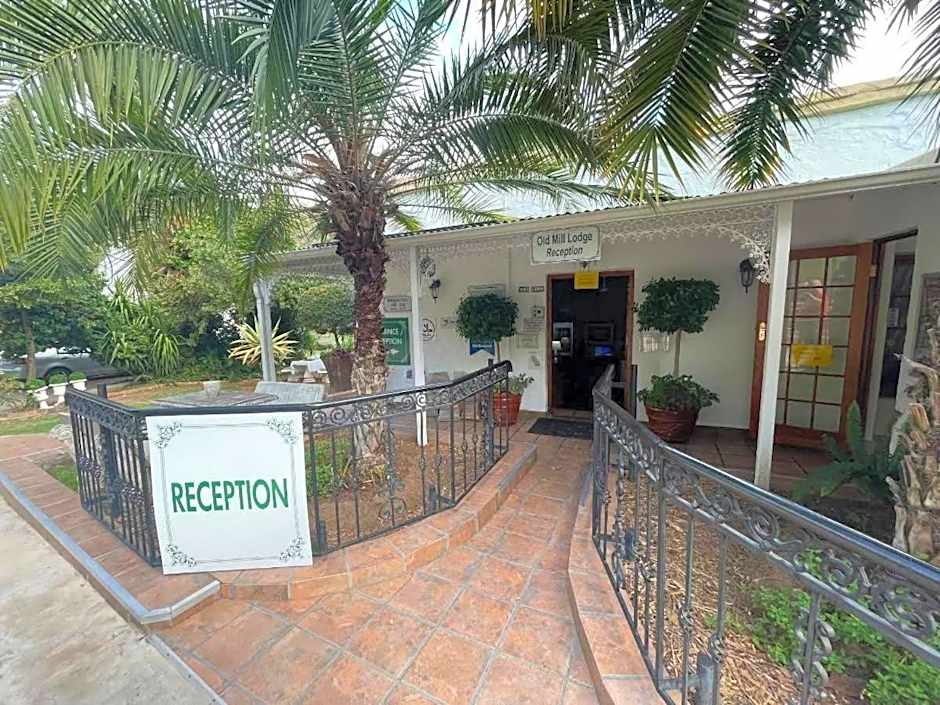 Old Mill Lodge, Seasonal Working Ostrich Farm & Restaurant, Oudtshoorn