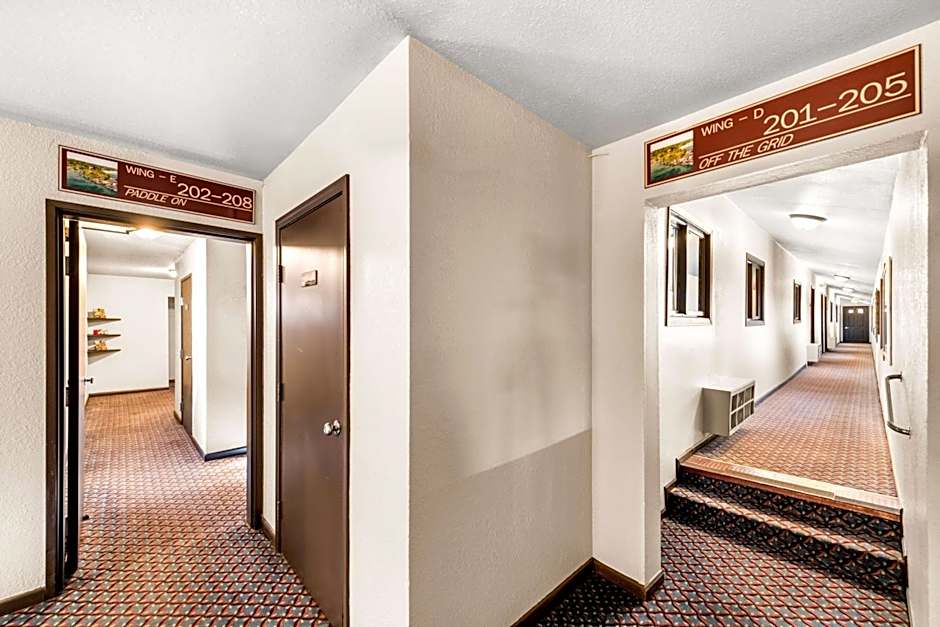 Americas Best Value Inn - Marquette